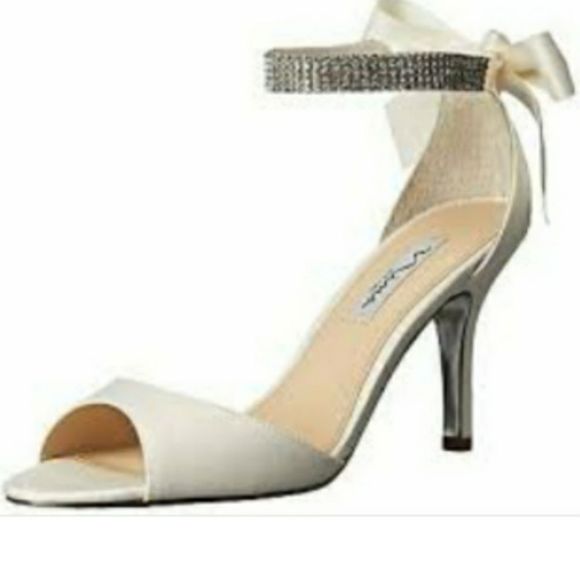 Nina VinnieCrystal Embellished Ankle Straps Sandal - Picture 4 of 10